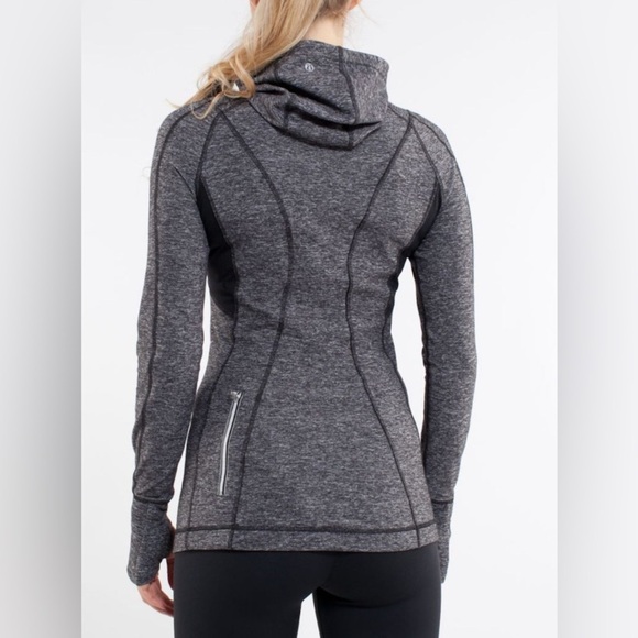 🍋Lululemon Run: Back On Track Pullover- Heathered Black/ Size 2 - Picture 2 of 13